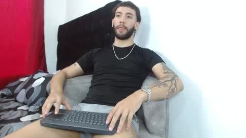 angel_kyrozz online show from October 23, 7:48 pm
