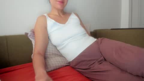 angel_lee__ online show from December 14, 7:03 am