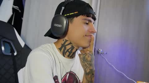angel_luna0 online show from June 9, 5:18 am