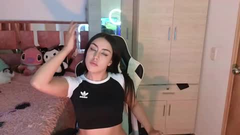 angeline online show from December 25, 7:14 am