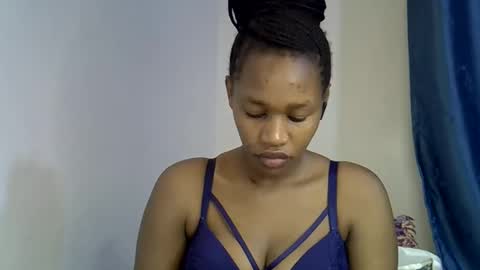 angel_mia5 online show from March 17, 4:06 am