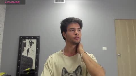 angel_schiavone online show from September 13, 1:02 pm