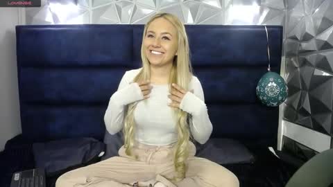 Angel online show from December 22, 12:34 pm