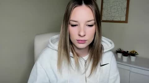 Angela online show from January 19, 9:19 am