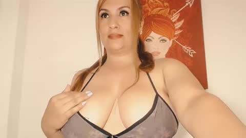 Snapshot of angela_doll01 chatting on February 28, 5:48 pm angela online show from February 28, 5:48 pm