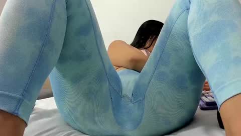 Snapshot of angela_lia_ chatting on January 27, 2:46 pm Angela online show from January 27, 2:46 pm