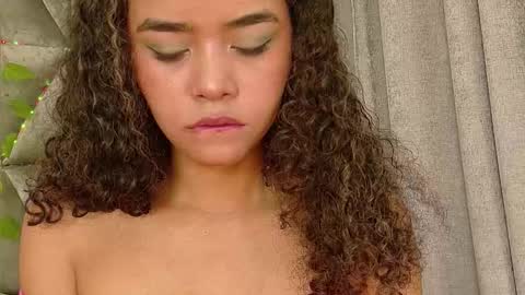 Snapshot of angela_lovee1 chatting on September 15, 12:28 pm Angela online show from September 15, 12:28 pm