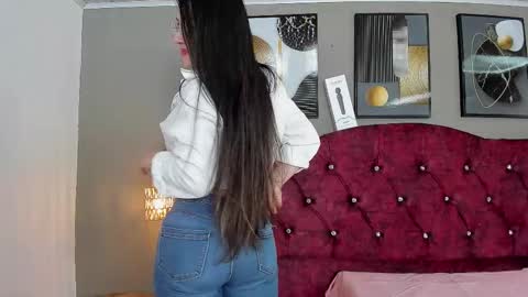 angela_nix online show from February 19, 4:17 pm