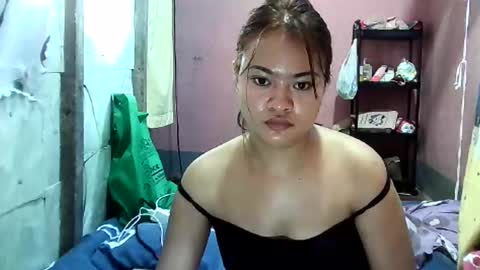 angela_rose12345 online show from May 5, 11:32 pm