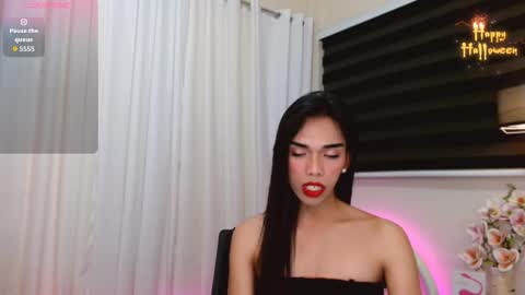 SENORITA online show from October 30, 9:59 pm