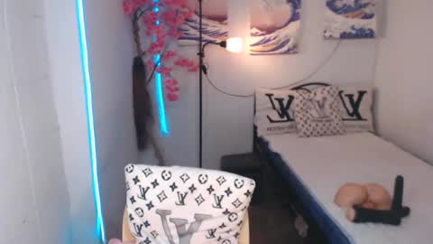 angelamorena online show from March 3, 10:20 pm