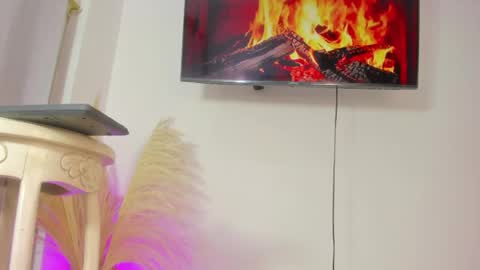 Angela online show from April 7, 7:21 am