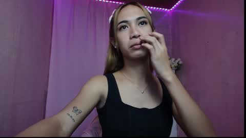 Snapshot of angelbrooke_ chatting on October 22, 7:26 pm Angel online show from October 22, 7:26 pm