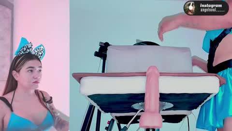 angel online show from March 4, 8:22 am