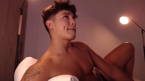 Angel online show from March 11, 10:09 pm