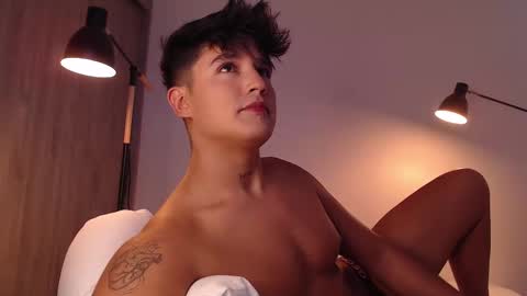 Angel online show from February 26, 9:09 pm