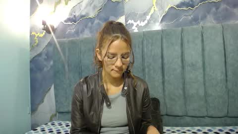 angel online show from November 20, 4:37 pm