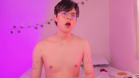 Angel Fiore online show from November 4, 4:41 pm