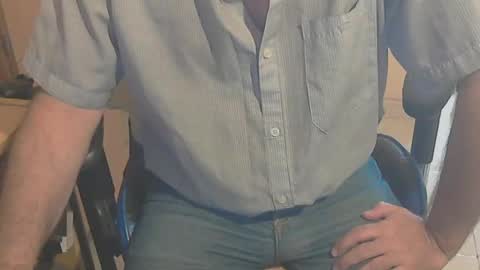 Snapshot of angelgarcia269 chatting on March 8, 2:08 pm angelgarcia269 online show from March 8, 2:08 pm