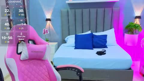 Snapshot of angelica_dymond chatting on October 20, 12:10 pm A N G E L I C A online show from October 20, 12:10 pm