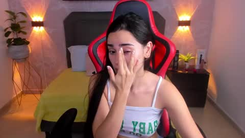 Snapshot of angelica_dymond chatting on February 7, 12:06 pm A N G E L I C A online show from February 7, 12:06 pm
