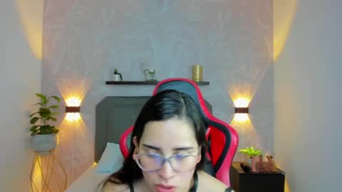 Snapshot of angelica_dymond chatting on February 27, 12:01 pm A N G E L I C A online show from February 27, 12:01 pm