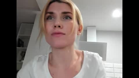 Arina Catwoman online show from December 26, 12:14 am