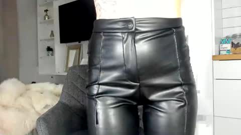 Arina Catwoman online show from February 14, 10:14 pm