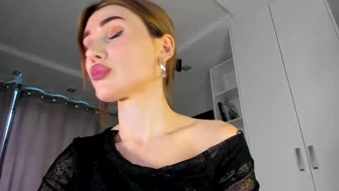 Arina Catwoman online show from February 14, 3:15 pm