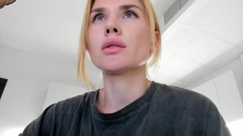 Arina Catwoman online show from December 8, 10:25 pm