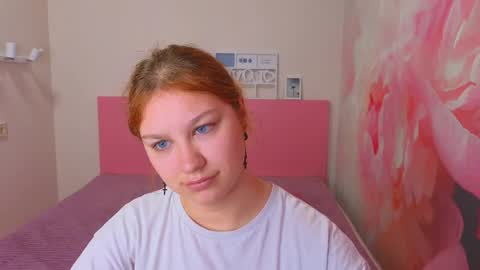 AngelinaLow online show from May 19, 11:28 am
