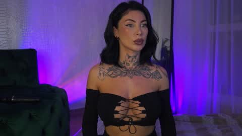 Snapshot of angelinarise chatting on December 30, 3:45 pm Angelina online show from December 30, 3:45 pm