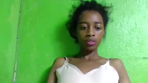 angeline221173 online show from April 27, 2:09 am