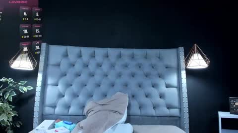 Angeline online show from October 1, 8:41 pm