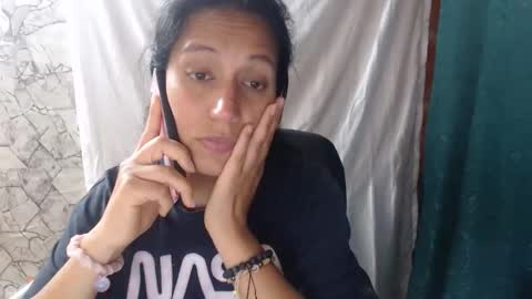 angela online show from November 17, 11:51 pm