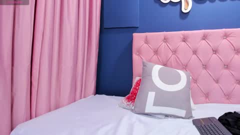 angel online show from February 23, 8:22 pm