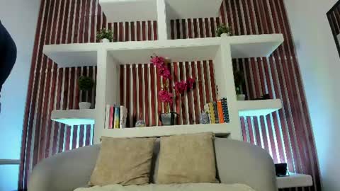 angell_rodriguez online show from July 7, 2:46 am