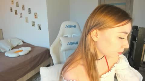 angella_mills online show from November 7, 10:07 am