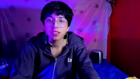 Angel  online show from February 8, 7:04 am