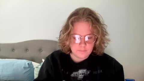 Snapshot of angeloflight273360 chatting on February 25, 5:30 pm Angel of Light online show from February 25, 5:30 pm