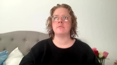 Snapshot of angeloflight273360 chatting on February 18, 8:58 pm Angel of Light online show from February 18, 8:58 pm
