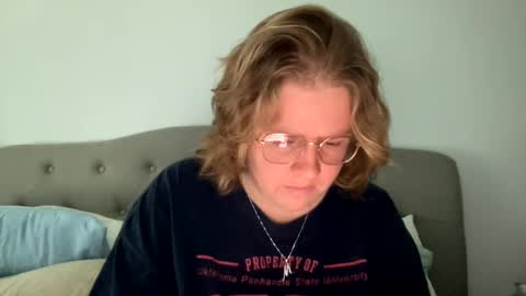 Snapshot of angeloflight273360 chatting on March 8, 7:20 pm Angel of Light online show from March 8, 7:20 pm