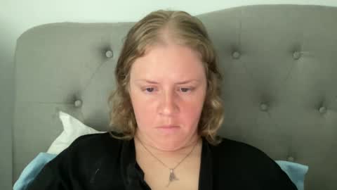 Snapshot of angeloflight273360 chatting on October 4, 1:53 pm Angel of Light online show from October 4, 1:53 pm