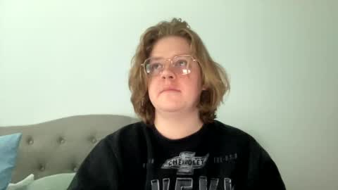 Snapshot of angeloflight273360 chatting on February 27, 3:05 pm Angel of Light online show from February 27, 3:05 pm