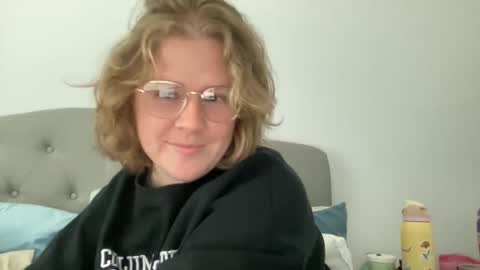 Snapshot of angeloflight273360 chatting on March 12, 6:00 pm Angel of Light online show from March 12, 6:00 pm