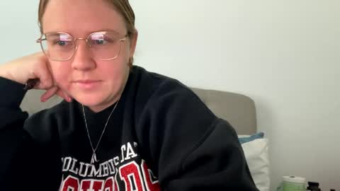 Snapshot of angeloflight273360 chatting on March 12, 2:45 pm Angel of Light online show from March 12, 2:45 pm