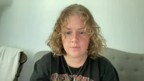 Snapshot of angeloflight273360 chatting on September 24, 2:02 pm Angel of Light online show from September 24, 2:02 pm