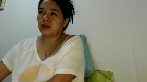 rebeca online show from May 8, 1:11 am