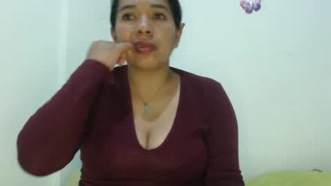 rebeca online show from May 5, 2:29 am