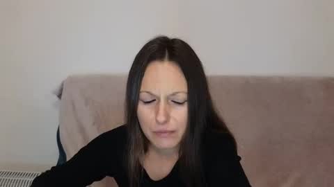 Giulia online show from October 2, 12:15 pm